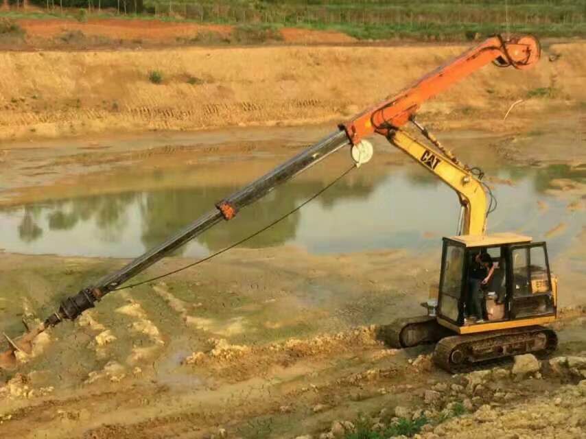 挖機(jī)伸縮臂廠家定制、勾機(jī)伸縮臂廠家改裝、伸縮臂挖機(jī)廠家